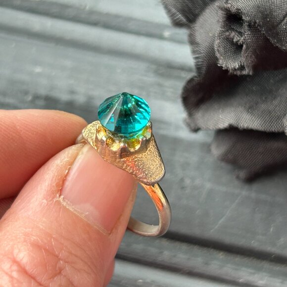 Adjustable Vintage Turquoise Ring - Picture 2 of 8